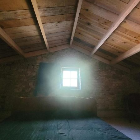 Nuit Insolite, Chambre Au Dessus D'Une Etable La Chapelle-Themer Kültér fotó